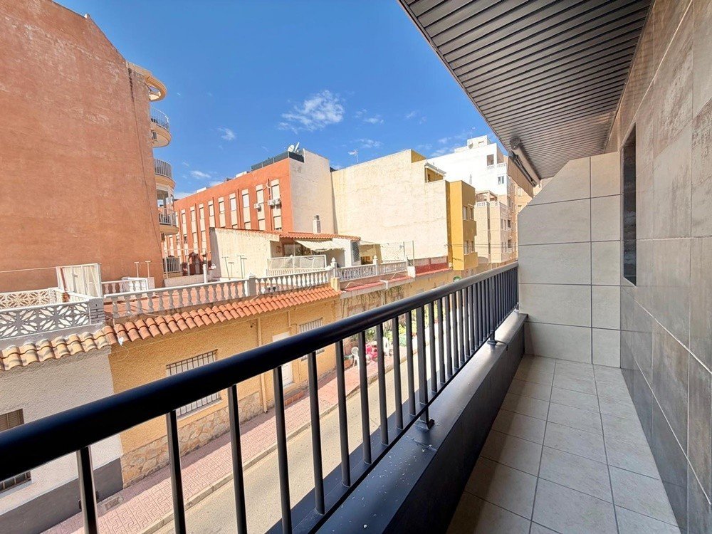 Flat in Torrevieja — image 19